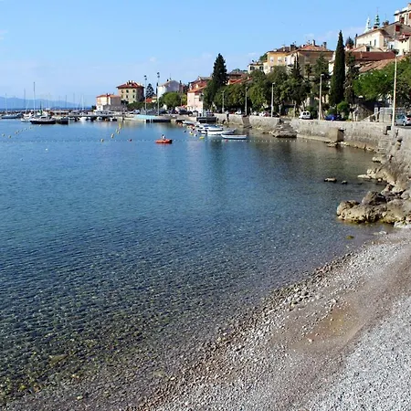 With Swimming Pool Opatija - Pobri, Opatija - 16390 Apartament