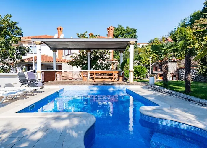 Apartments With Swimming Pool Opatija - Pobri, Opatija - 16390 Διαμέρισμα *